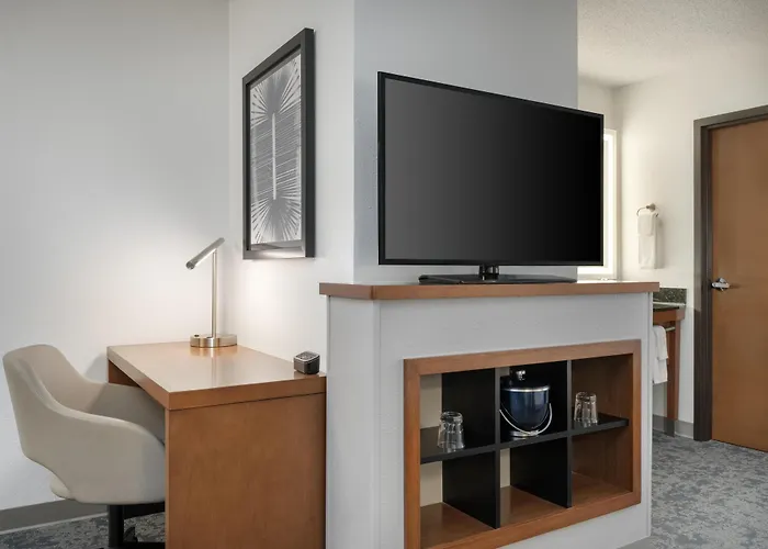 Hyatt Place Lakeland Center